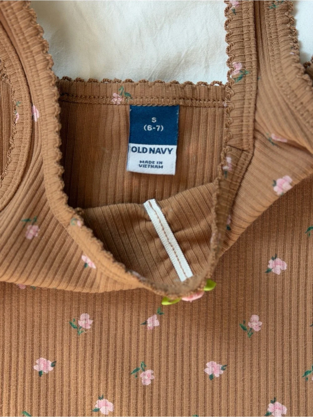 Old Navy Girls 6-7 Brown Pink Floral Ribbed Tank Top Rosette Lettuce Trim